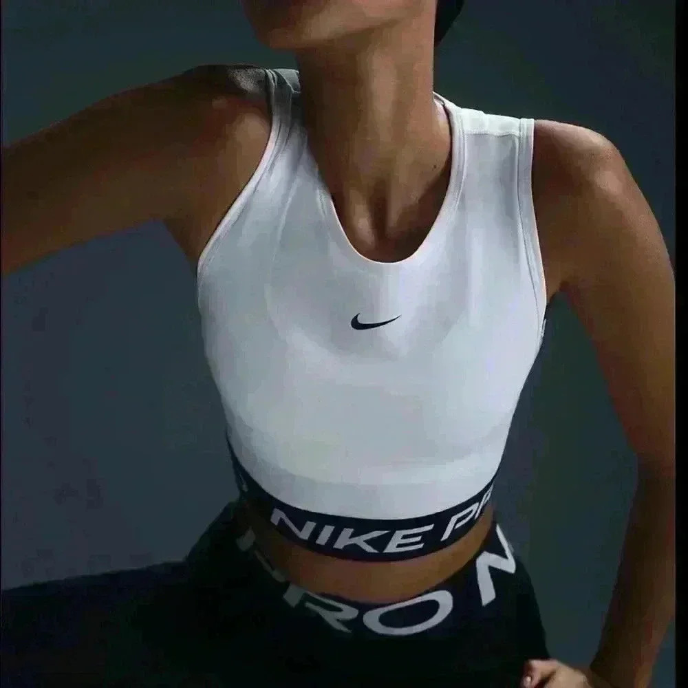NIKE PRO
WOMEN'S DRI-FIT CROPPED TANK TOP SIZE S
